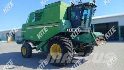 John Deere 1550 CWS Combine de secerat