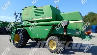 John Deere 1550 CWS Combine de secerat