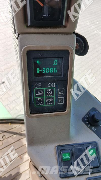 John Deere 1550 CWS Combine de secerat