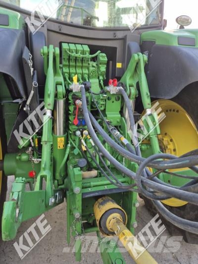 John Deere 6215R Traktorit