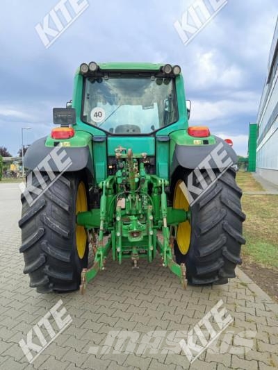 John Deere 6920S الجرارات