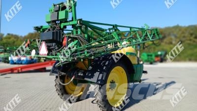 John Deere 732i Причіпні обприскувачі