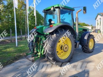 John Deere 8120 Traktory
