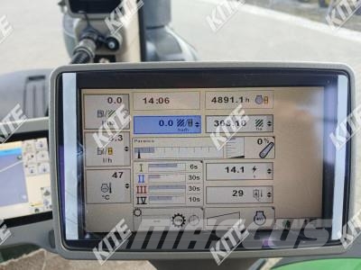 John Deere 8335R Traktorji