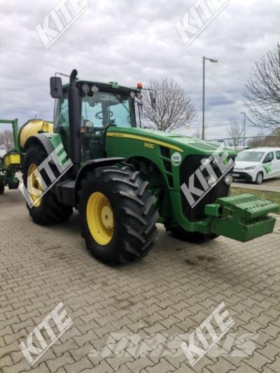 John Deere 8430 الجرارات