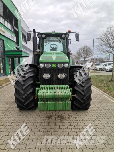 John Deere 8430 الجرارات
