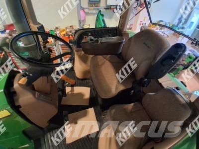 John Deere 8530 トラクター