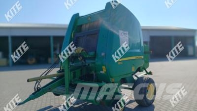 John Deere 854N Lisy na okrúhle balíky