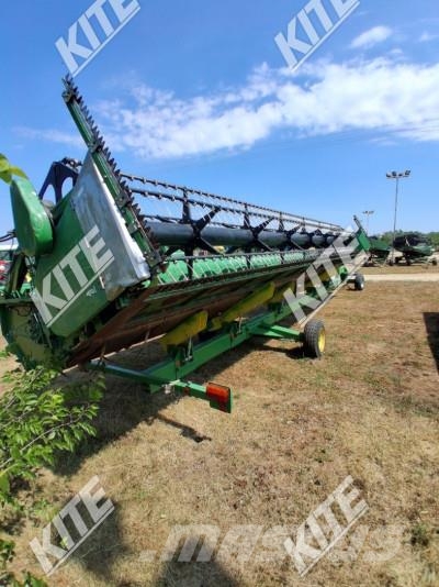 John Deere S680i 2WD Combine de secerat