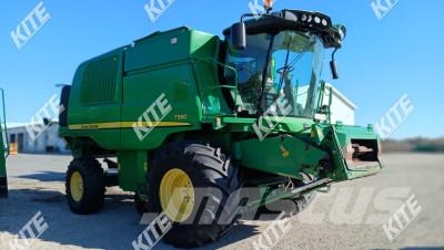 John Deere T550 Kombajni
