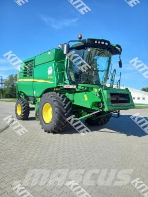 John Deere W550i Зернозбиральні комбайни