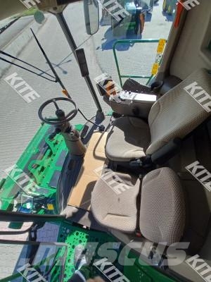 John Deere W550i Зернозбиральні комбайни
