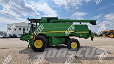 John Deere W650 Kombajni