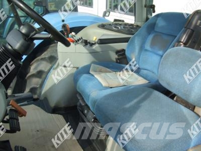 New Holland T8040 Traktori