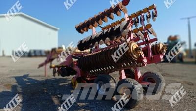 Väderstad Carrier 650 زحافات ساحقة