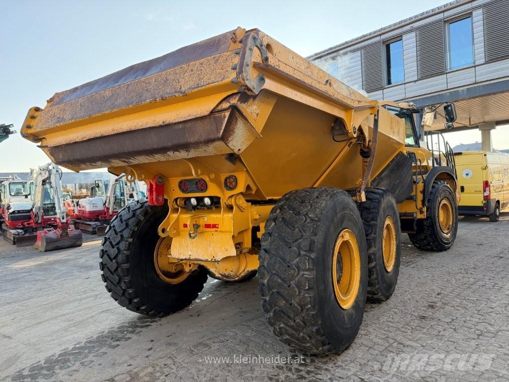Bell B 25 E 6X6 ADT Camiones articulados