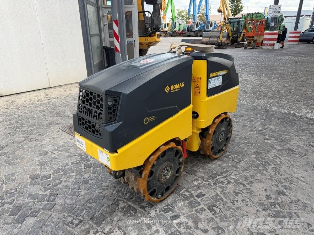 Bomag BMP 8500 Valjci sa duplim bubnjem
