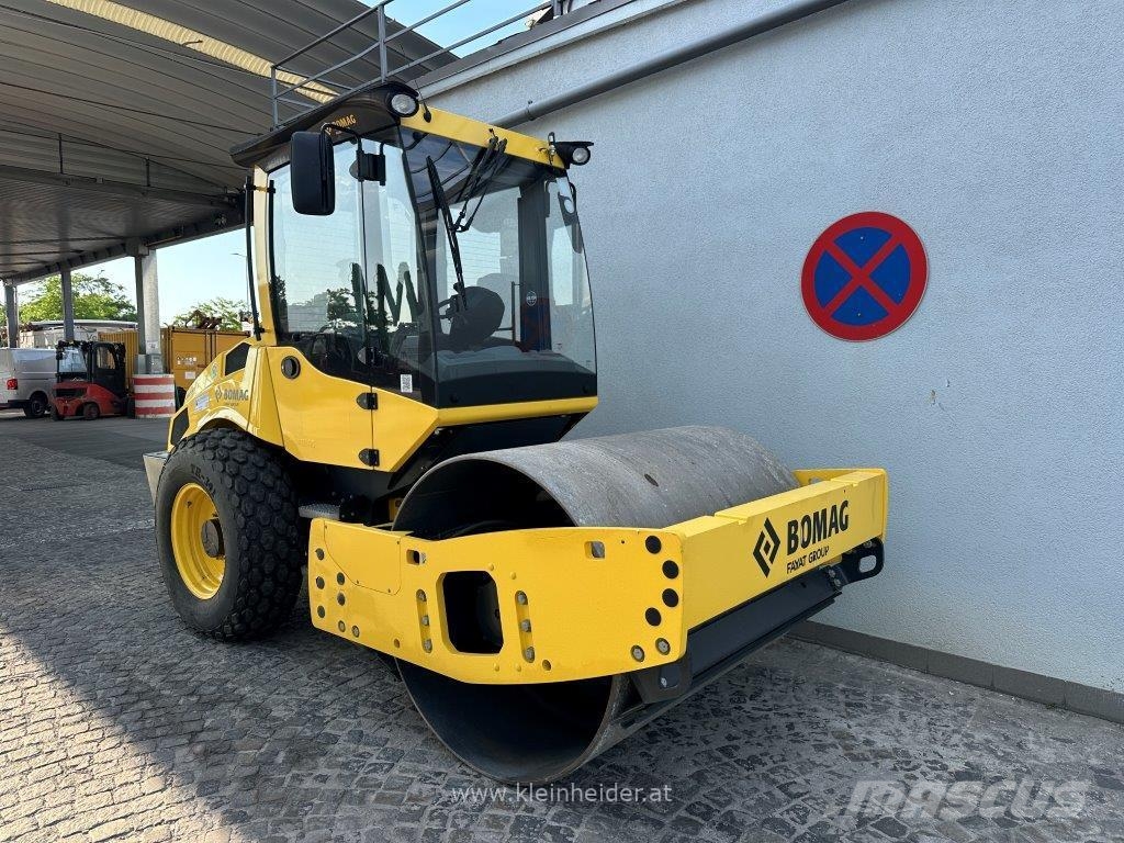 Bomag BW 177 D-5 مداحل ثنائية الاسطوانة