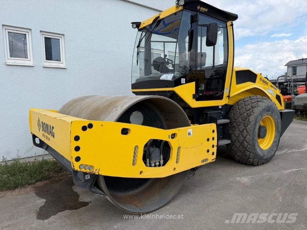 Bomag BW 213 D-5 Valjci sa duplim bubnjem