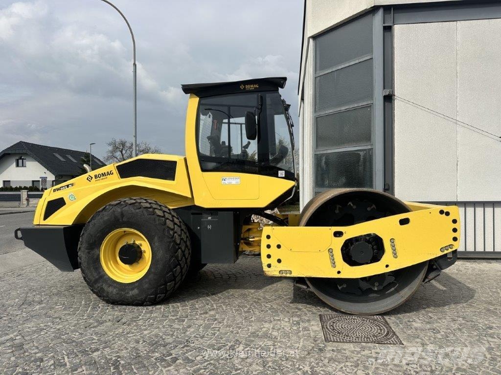 Bomag BW 213 D-5 Tandemové válce