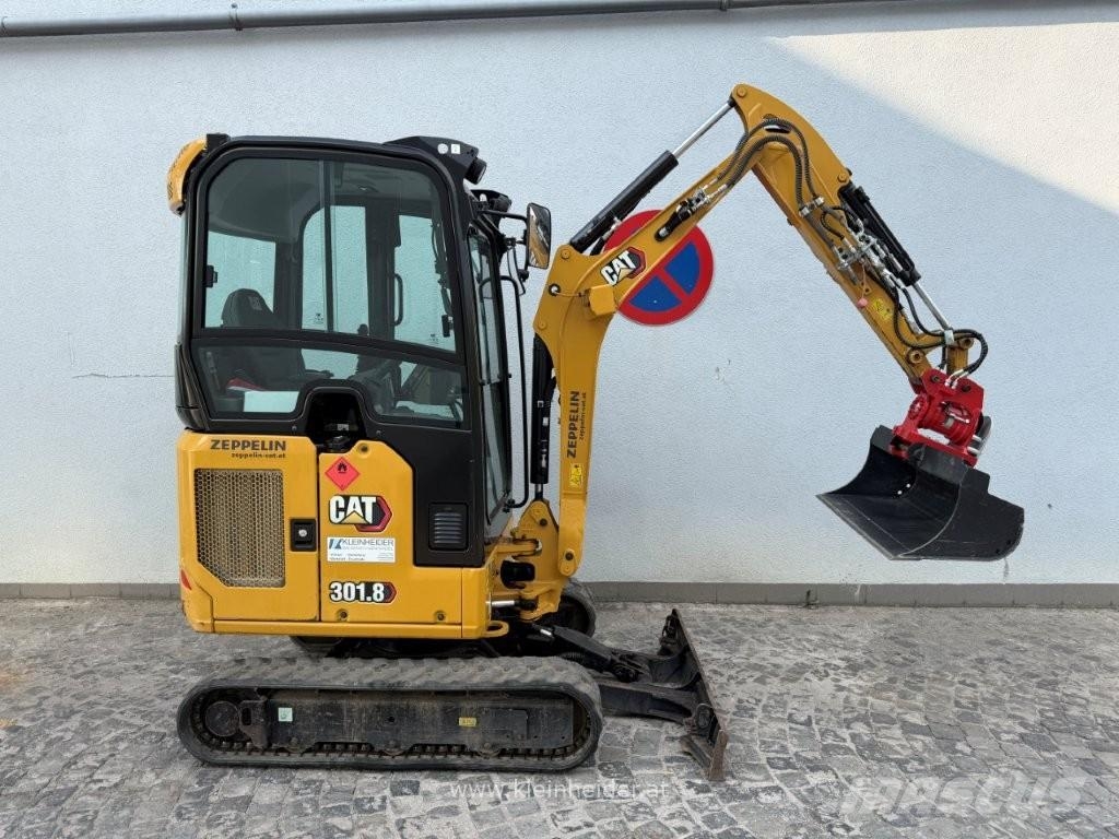 CAT 301.8 Powertilt Mini bageri <7t