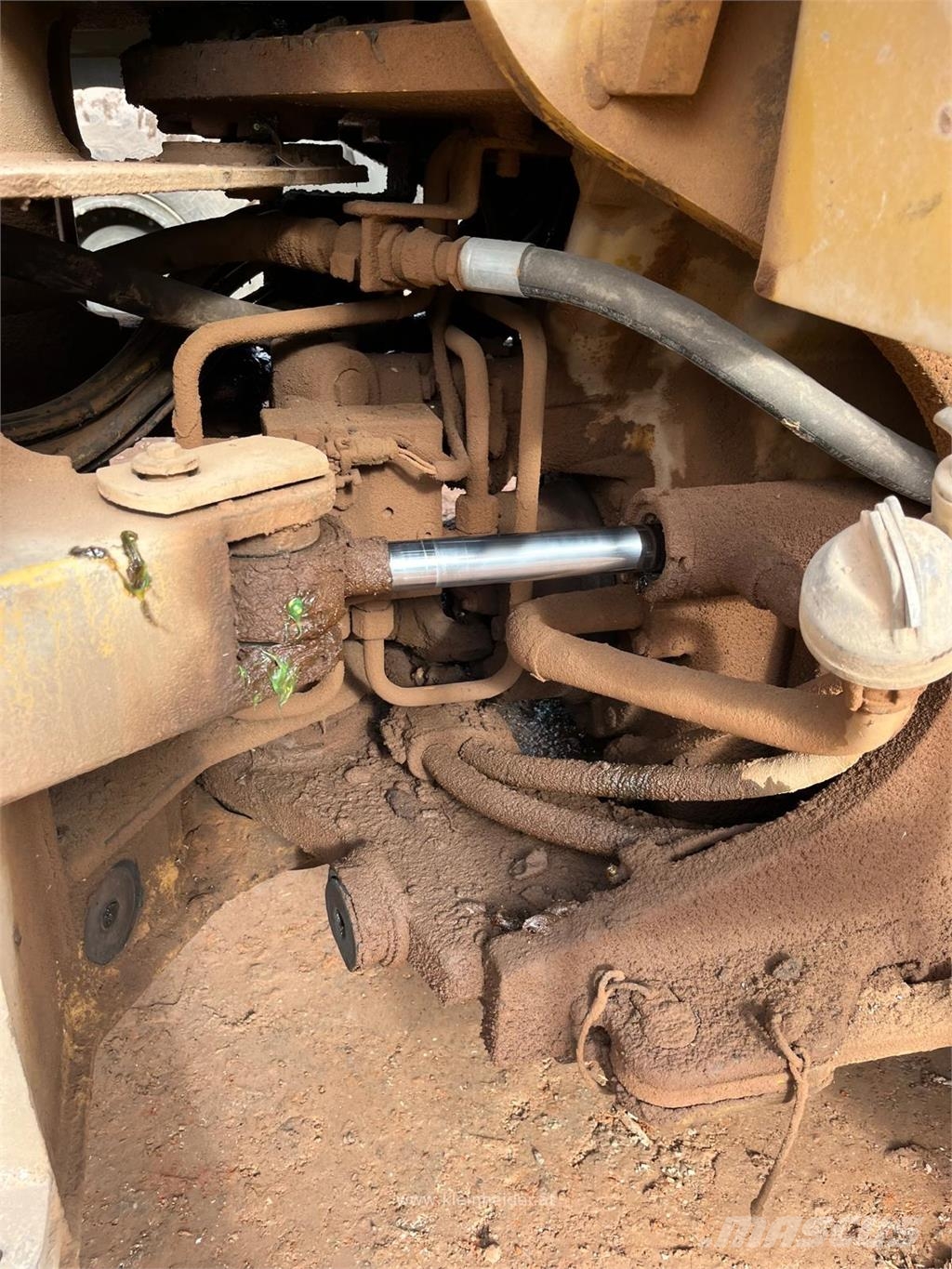 CAT 928 F Chargeuse sur pneus