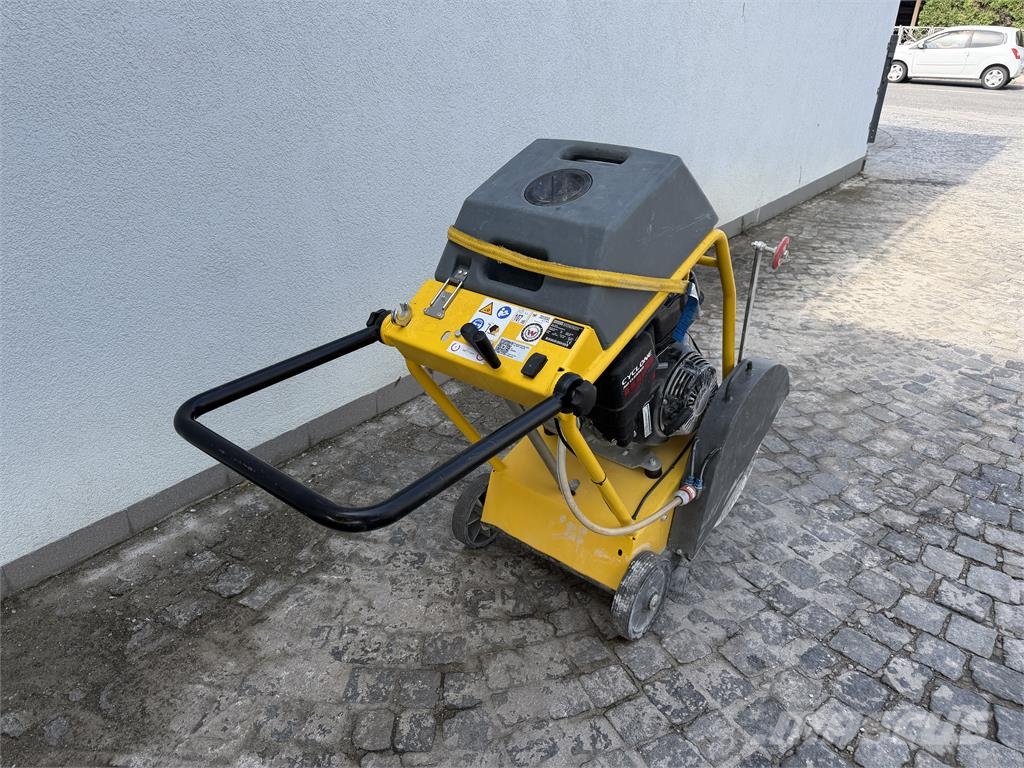 Fugenschneider Wacker BFS 1345 CE Asphalt pavers