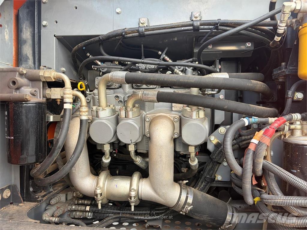 Hitachi ZX 210 LC-6 Rupsgraafmachines