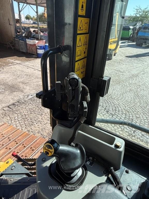Komatsu D 61 EX-24 Верижни булдозери
