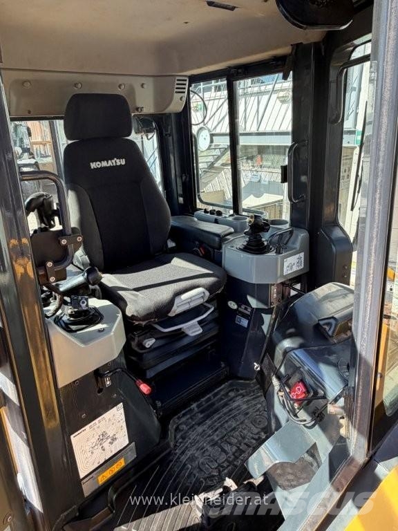 Komatsu D 61 EX-24 Верижни булдозери

