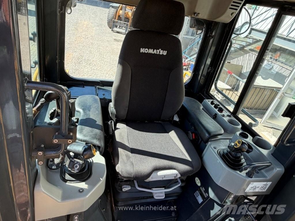 Komatsu D 61 EX-24 Верижни булдозери
