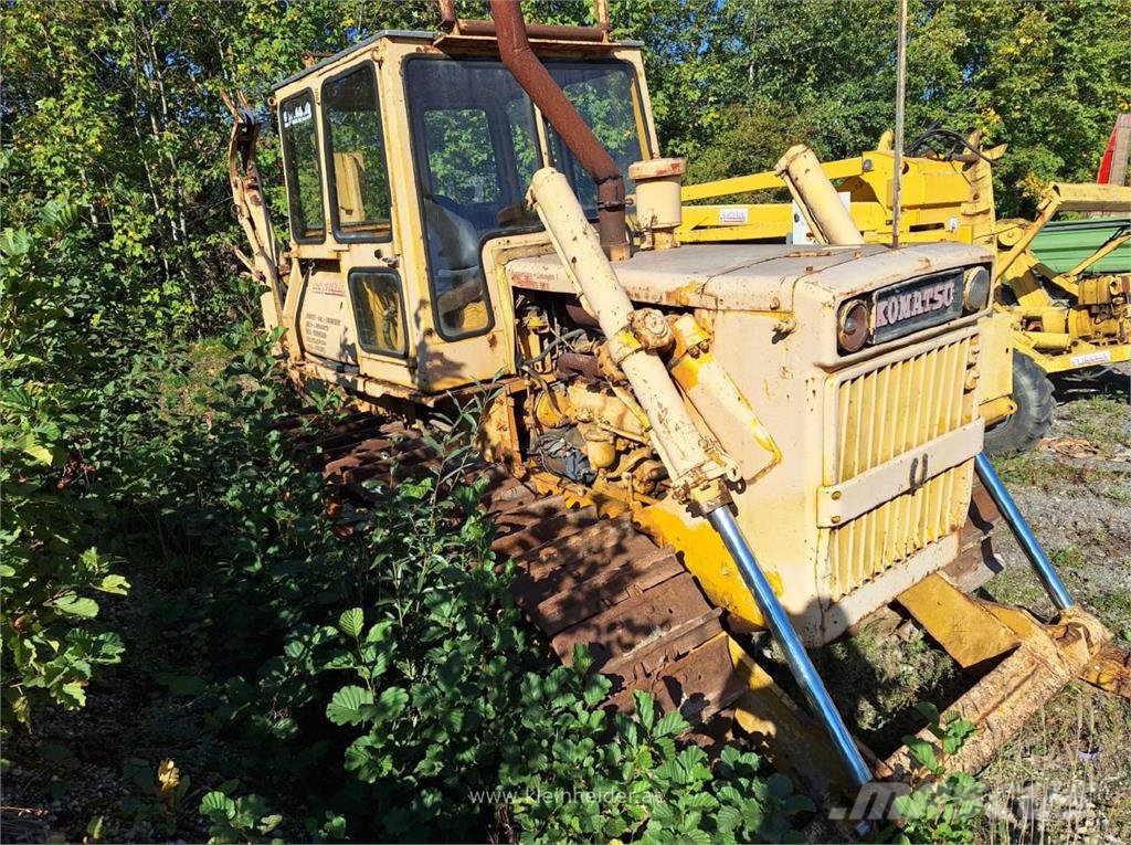 Komatsu D 65-A6-LGP Kabelpflug Asfaltafwerkmachines