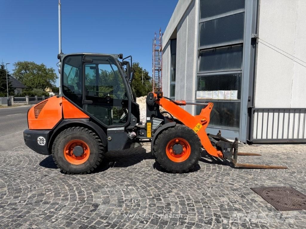 Komatsu WA 70-7 Gumikerekes homlokrakodók