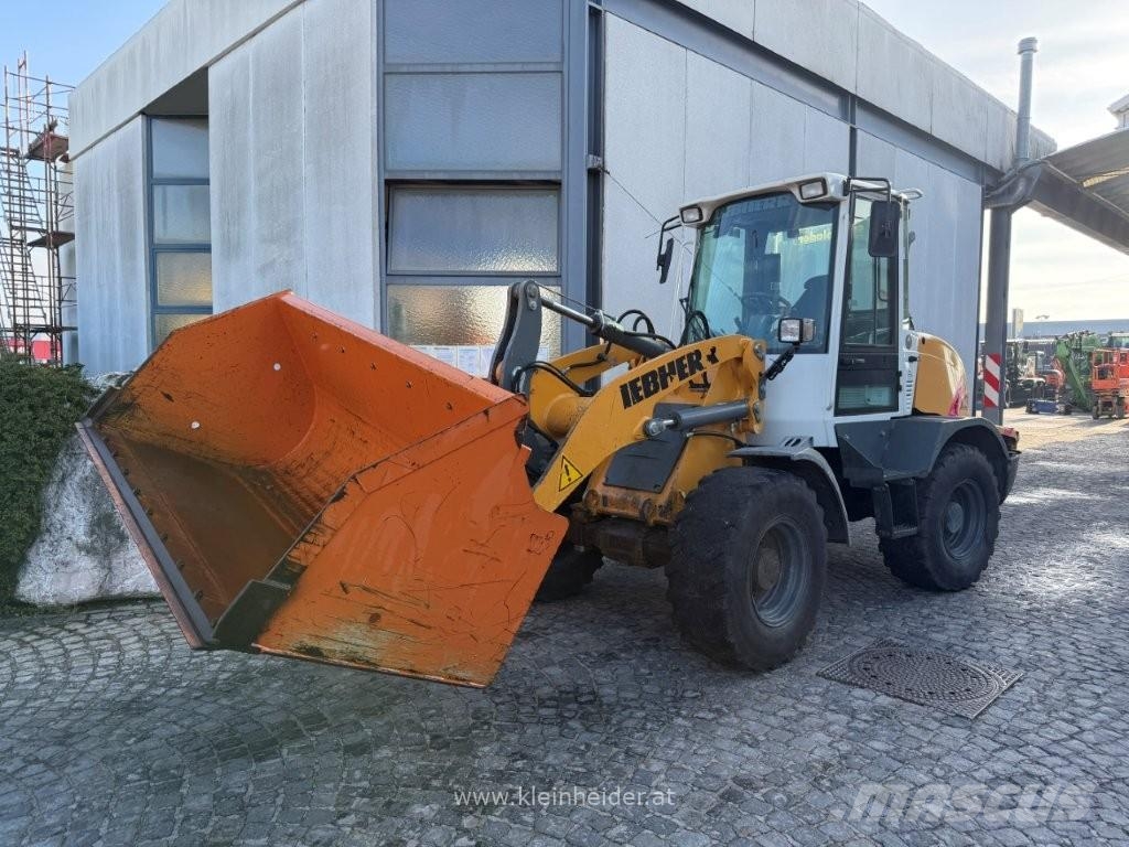 Liebherr L 509 stereo لوادر بعجل