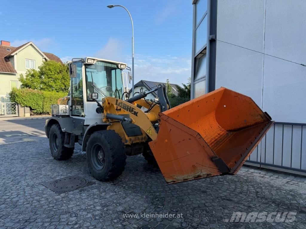 Liebherr L 509 stereo لوادر بعجل