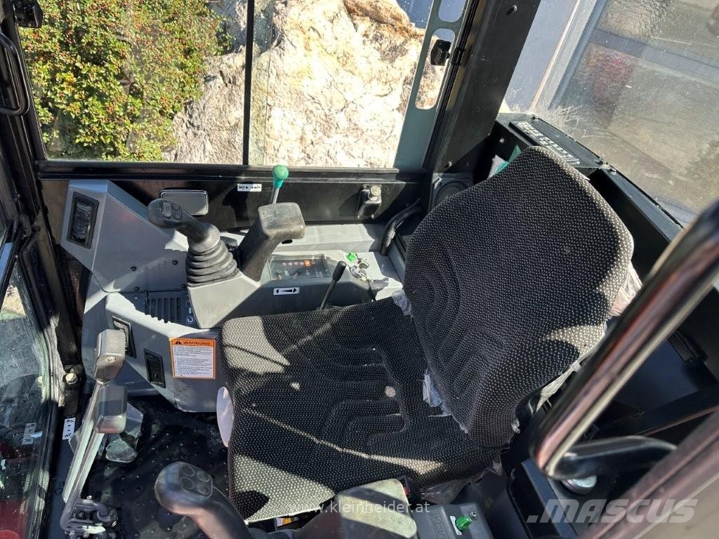Takeuchi TB 23 R Powertilt Mini ekskavatörler, 7 tona dek