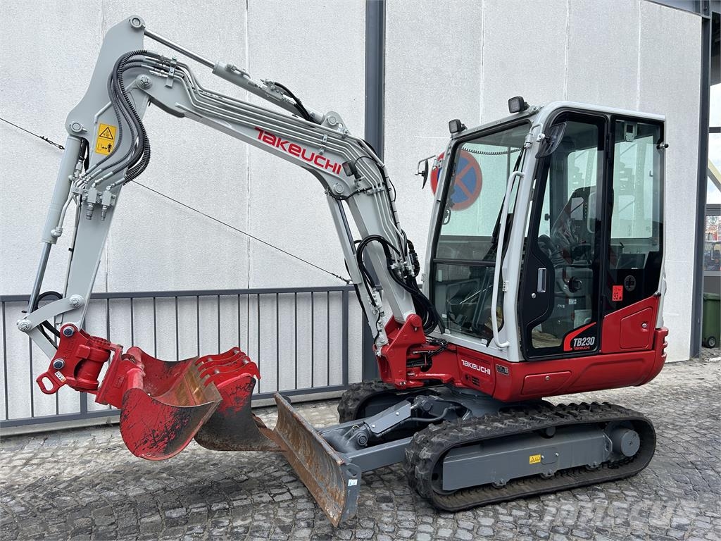 Takeuchi TB 230 G + ZS Miniescavadeiras < 7t (Mini escavadeiras)