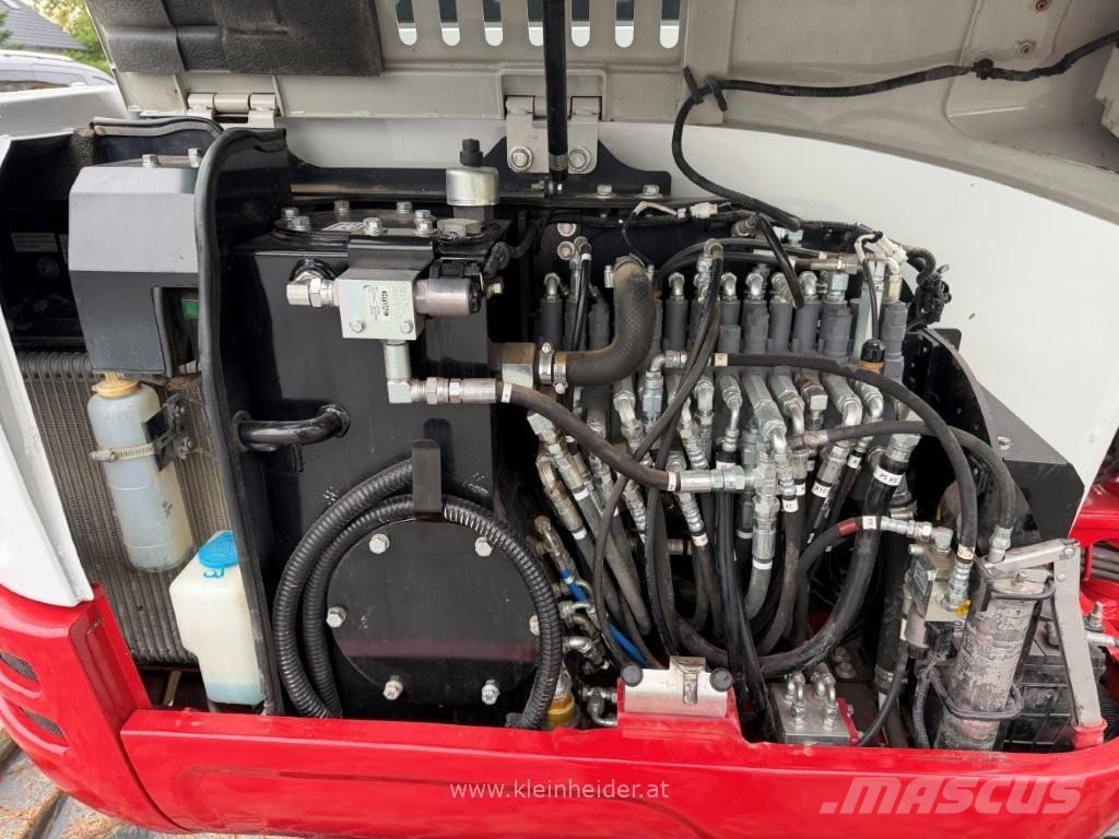 Takeuchi TB 230 Powertilt Mini bageri < 7t
