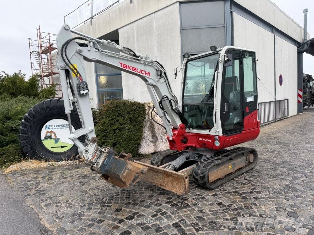 Takeuchi TB 230 Powertilt Mini bageri < 7t