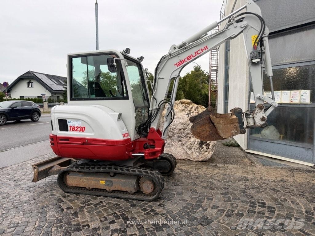 Takeuchi TB 230 Powertilt Mini bageri < 7t