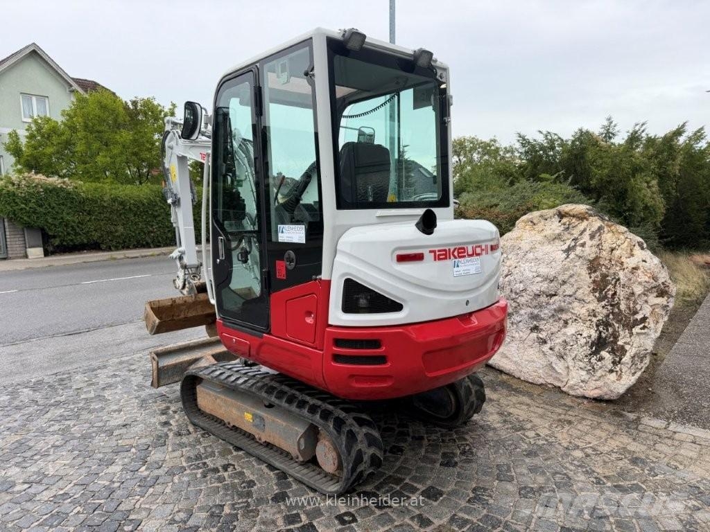 Takeuchi TB 230 Powertilt Mini bageri < 7t