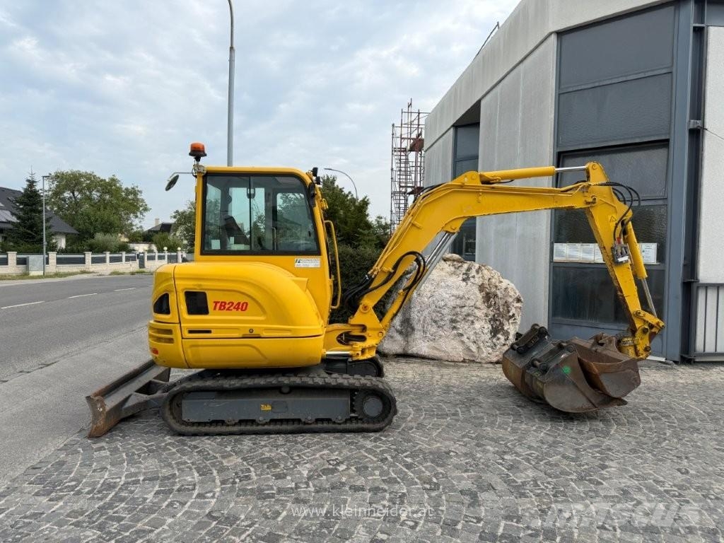Takeuchi TB 240 Minigravere <7t