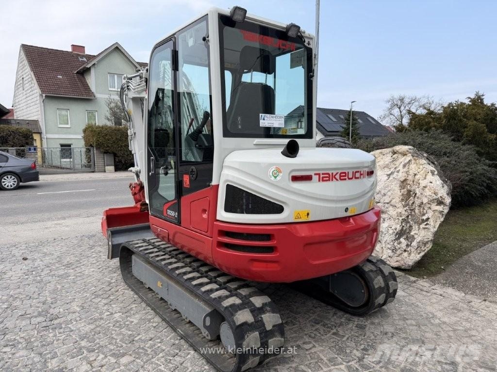 Takeuchi TB 250-2 Powertilt Εκσκαφάκι (διαβολάκι) < 7t