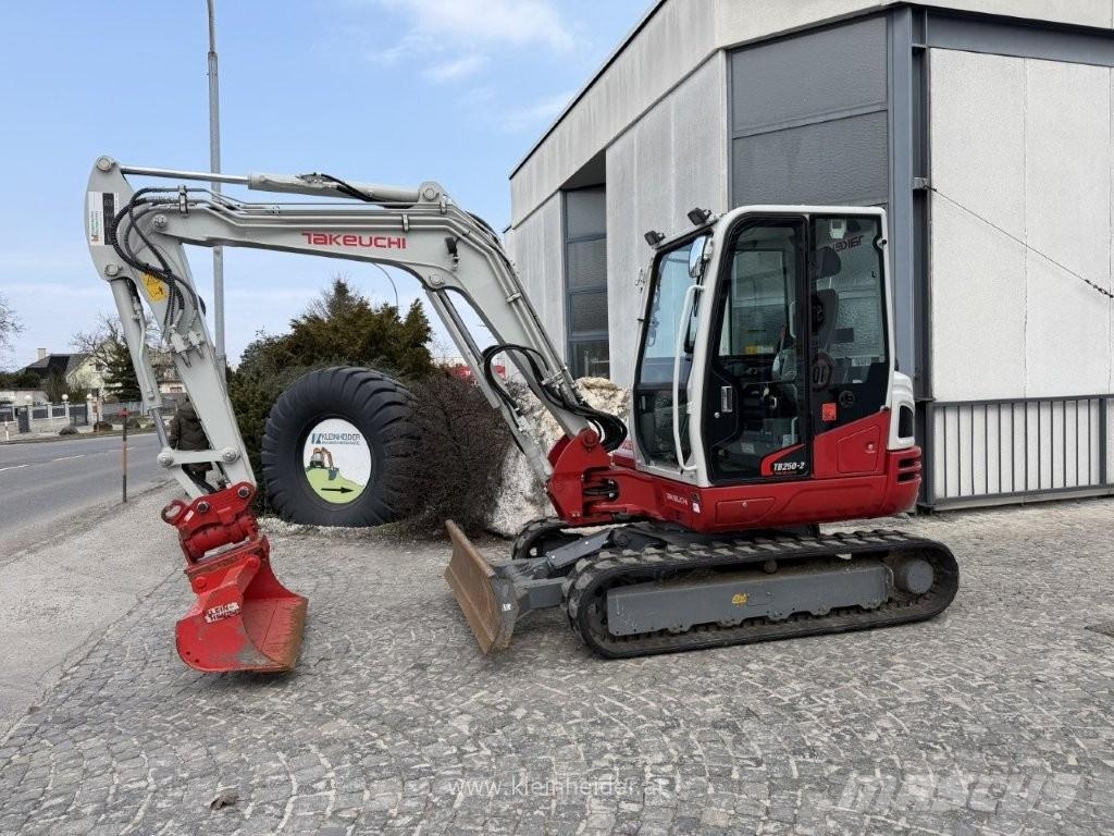Takeuchi TB 250-2 Powertilt Εκσκαφάκι (διαβολάκι) < 7t