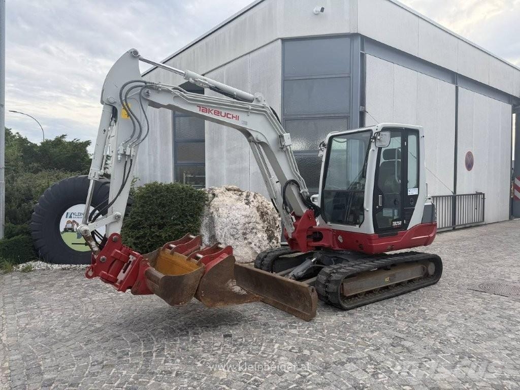 Takeuchi TB 250 Powertilt Εκσκαφάκι (διαβολάκι) < 7t
