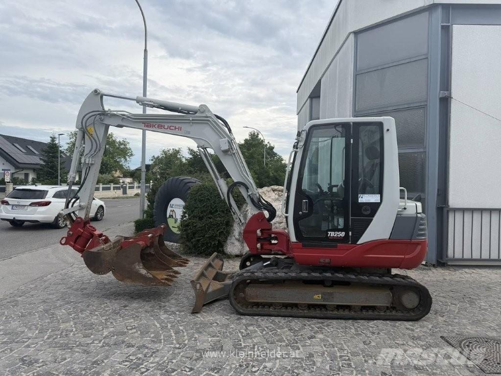 Takeuchi TB 250 Powertilt Εκσκαφάκι (διαβολάκι) < 7t