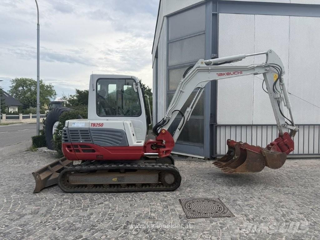 Takeuchi TB 250 Powertilt Εκσκαφάκι (διαβολάκι) < 7t