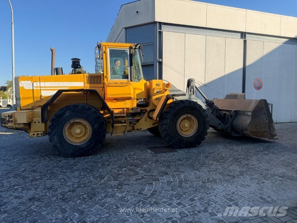 Volvo L 120 C Kolesové nakladače