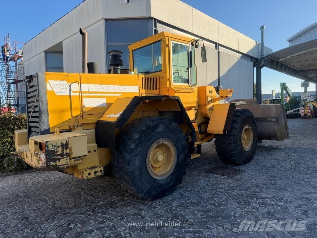 Volvo L 120 C Kolesové nakladače