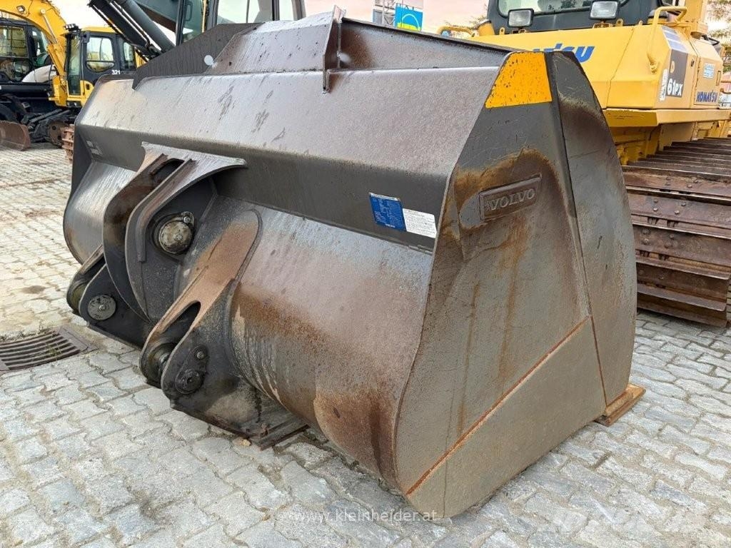 Volvo L 220 H Utovarivači na kotačima